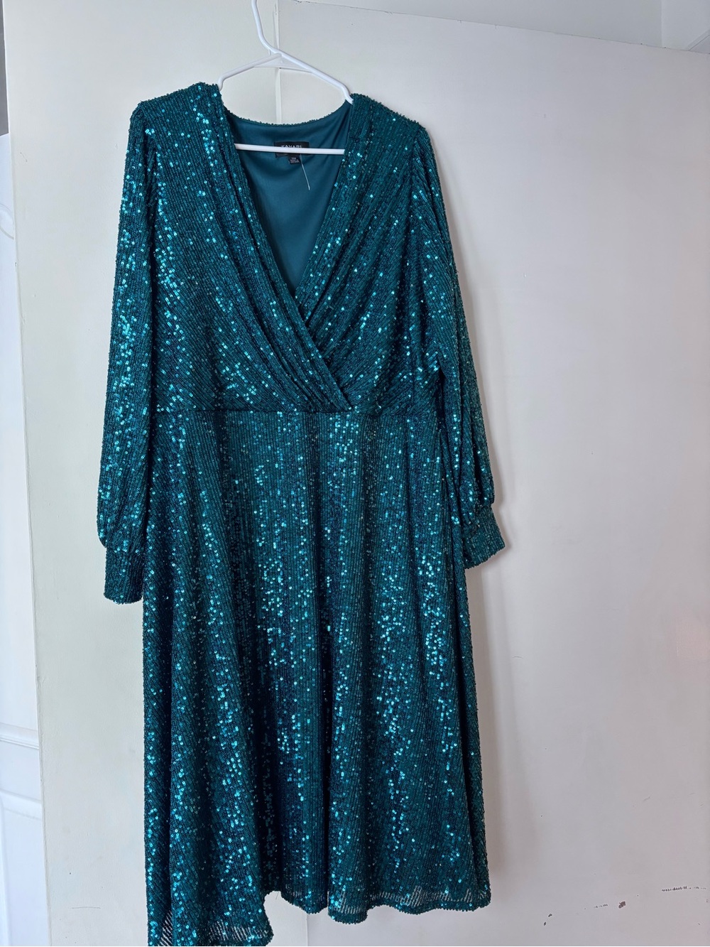 NWOT Tahari Emerald Sequin Wrap Midi Dress - Picture 2 of 5